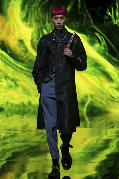 Look 9